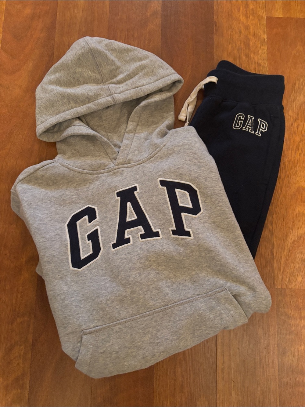 GAP Grey Logo Hoodie & Navy Logo Sweatpants Matching Set Boys Size Small 6/7